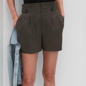 Banana Republic High Waist Green Pleated Shorts - Size 8